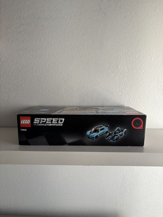 76898 LEGO Speed Champions Formula E Panasonic Jaguar Racing GEN2 Car & Jaguar I-PACE eTROPHY