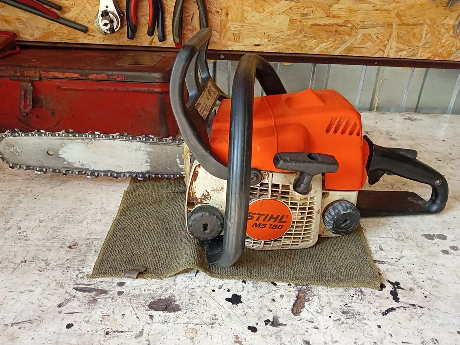 Pilarka Stihl MS 180