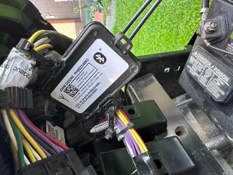 Traktorek ogrodowy JOHN DEERE X350R + DEFLEKTOR TYLNY