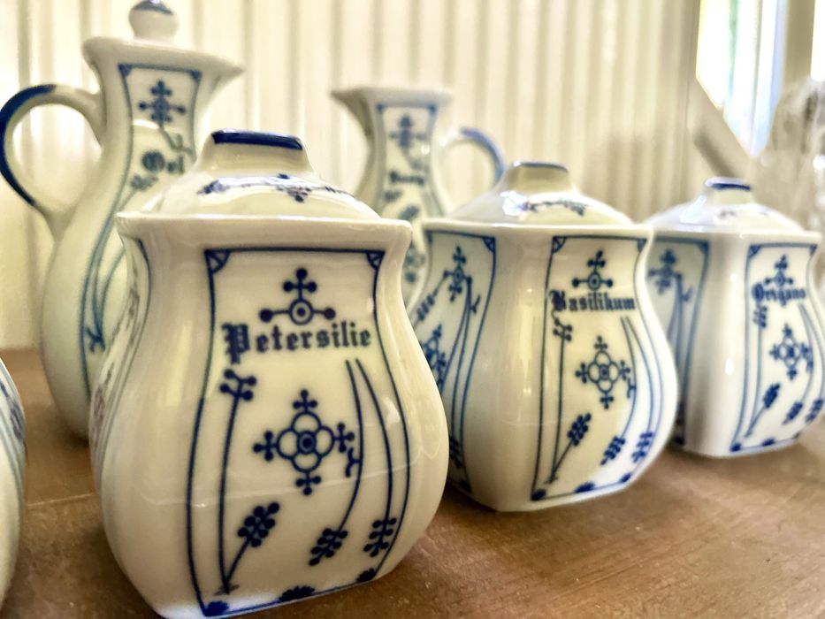 Вінтажні ємності для спецій Німеччина,біло-сині спецівники