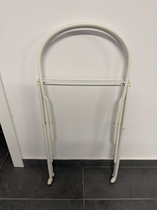 Suporte para Alcofa de Bebé