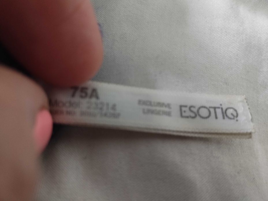 Biustonosz esotiq 75 A, push up