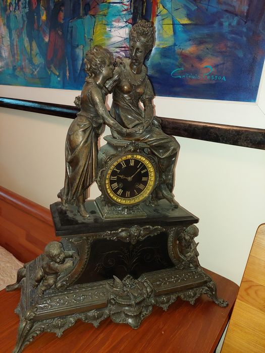 Relógio antigo de mesa