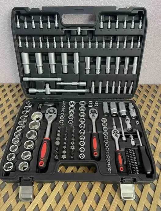 НАБОРЫ ручных авто инструментов головок ключей трещоток от 40 до 216ед