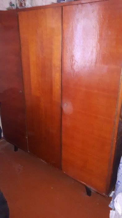 Продам мебель б/у .