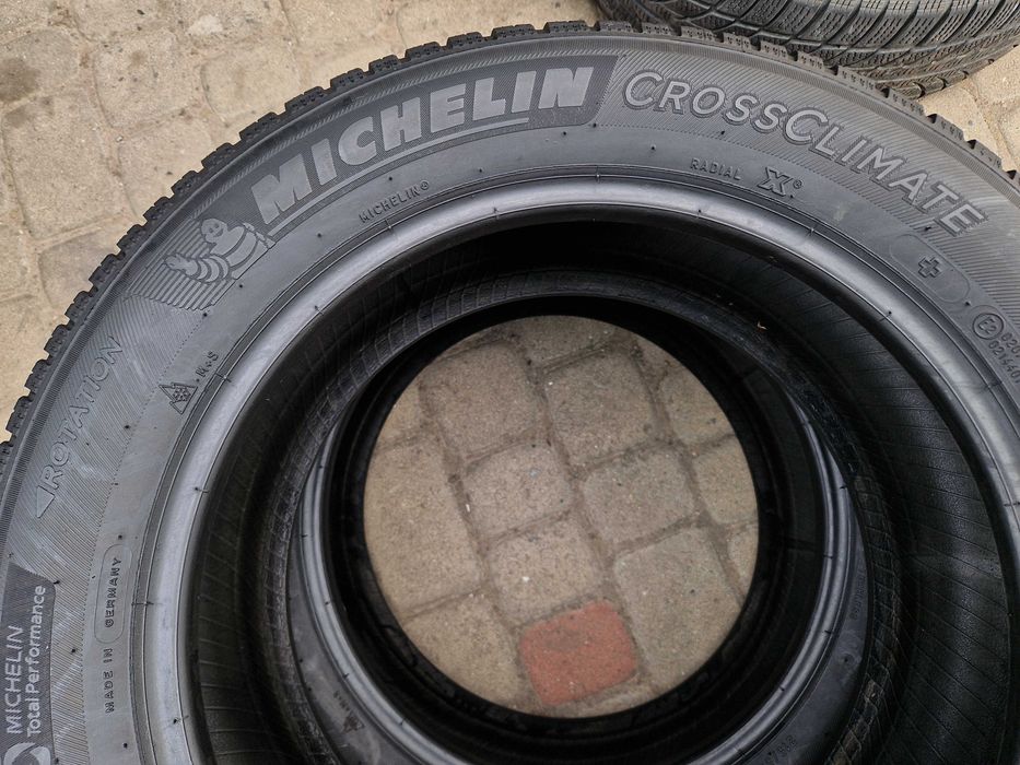 215/55R16 Michelin CrossClimate + Всесезонка склад шини резина шины покрышки Мішелін
