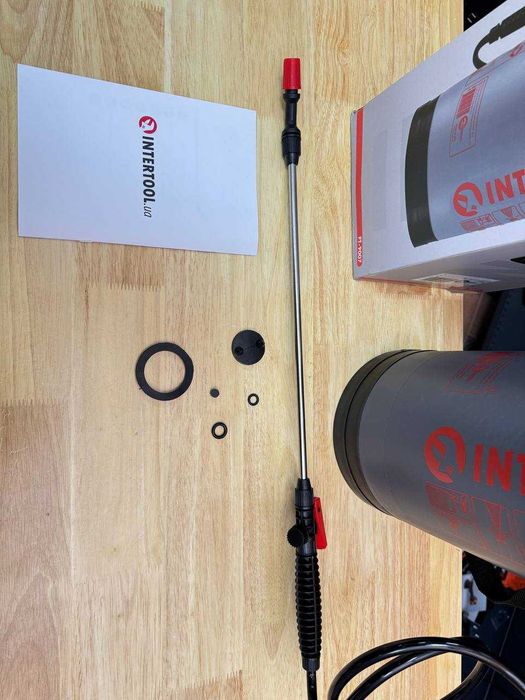 Легкий Пневматичний обприскувач 10л INTERTOOL  Ручний Для різних рідин