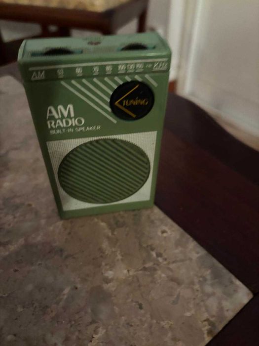 radio antigo cor verde