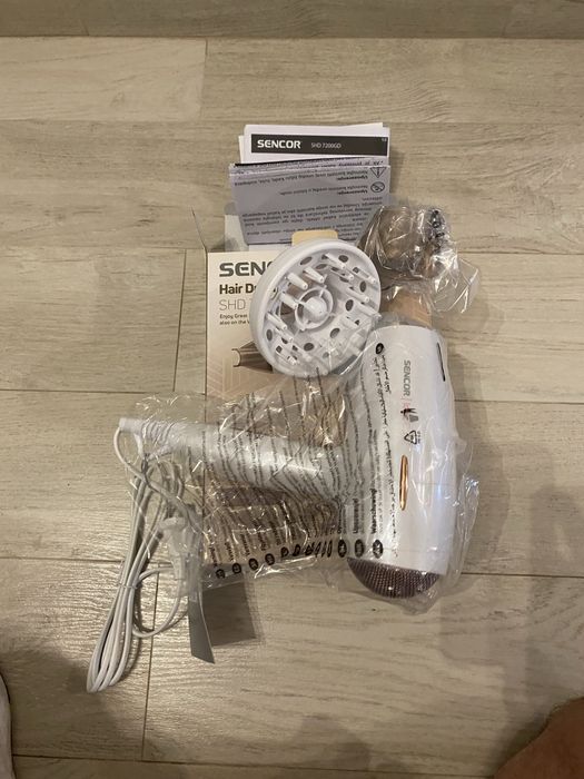 Suszarka do włosów Sencor SHD 7200GD jonizacja 2000W