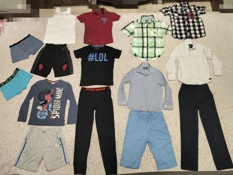 Віддам пакет одягу на зріст 134