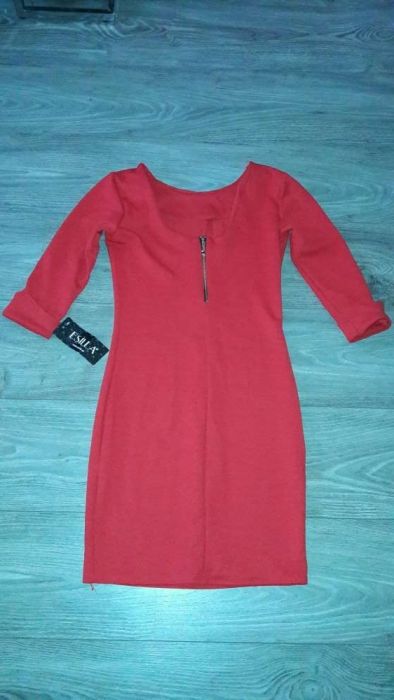 Czerwona sukienka 36