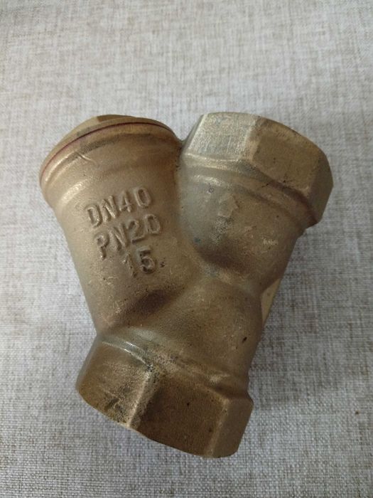 Filtr do wody siatkowy skośny 1  1/2 cala - NOWY