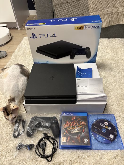 Ps4 Slim 500 GB+ pad oraz 2 gry