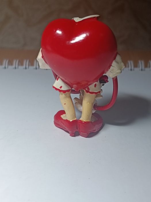 Фигурка в виде сердца