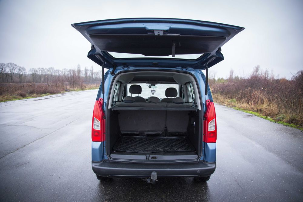 Peugeot Partner Tepee 2011