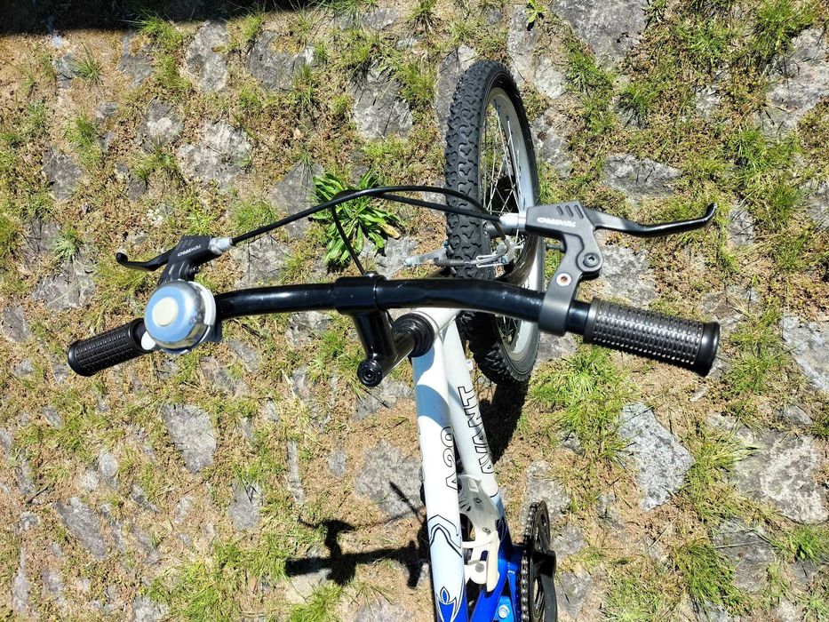 Bicicleta para criança em muito bom estado.