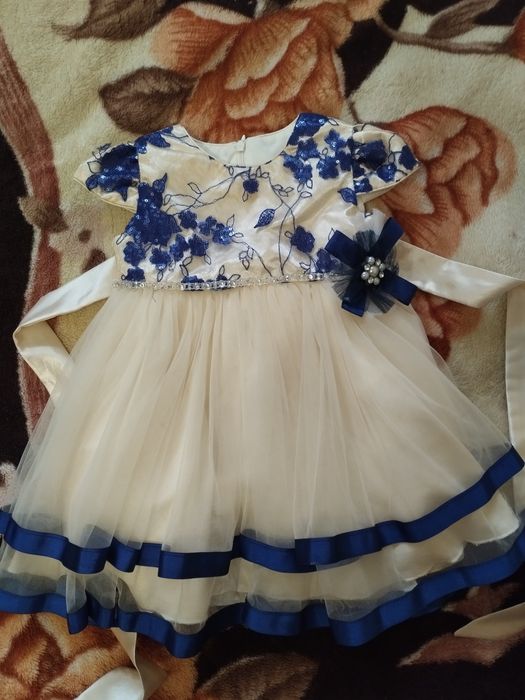 Продам нарядное платье