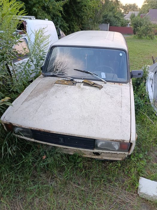 Продам ваз-2104.
