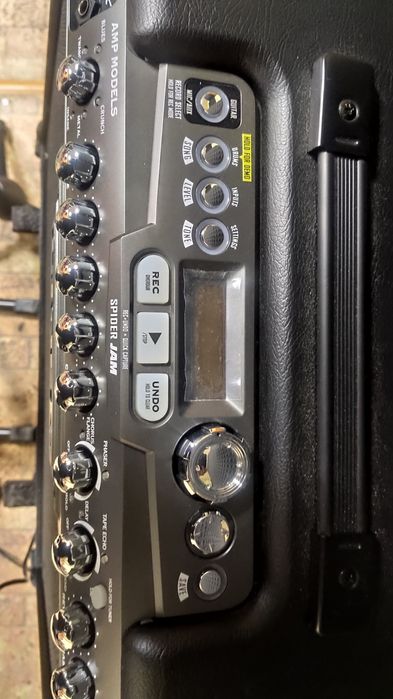 Гитарный комбик Line 6 Spider Jam