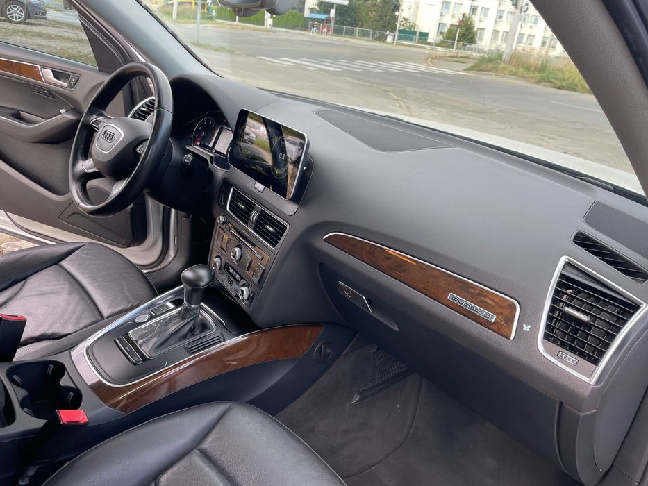 Продам AUDI Q5 2.0 T