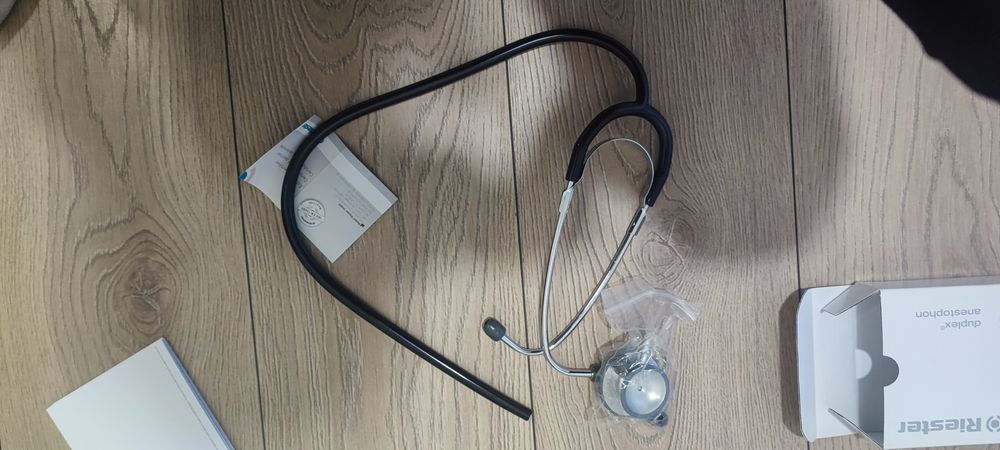 Estetoscópio Novo Estetoscópio Novo 
Nunca utilizado