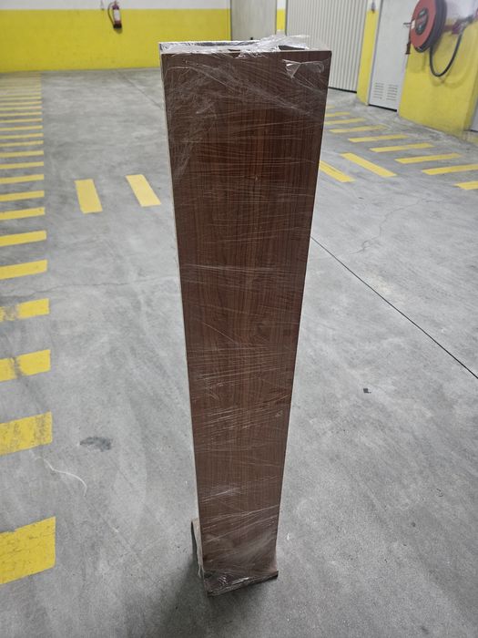 Torre para 60 CDs - Como NOVA