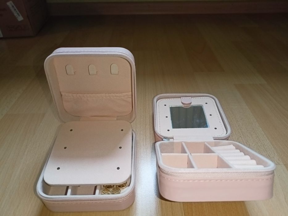 Szkatułki na biżuterię 10 cm x 10 cm