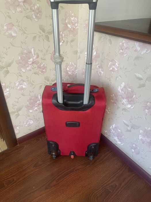 Чемодан на колесах