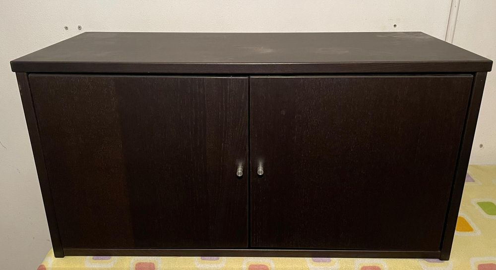Móvel IKEA BESTÅ suspenso – 2 portas – preto/castanho