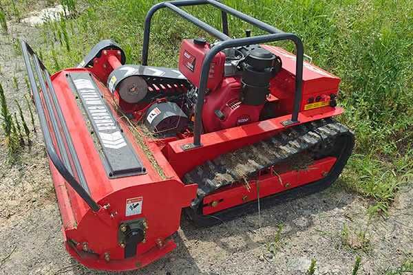 ROÇADEIRA R80 com controle remoto