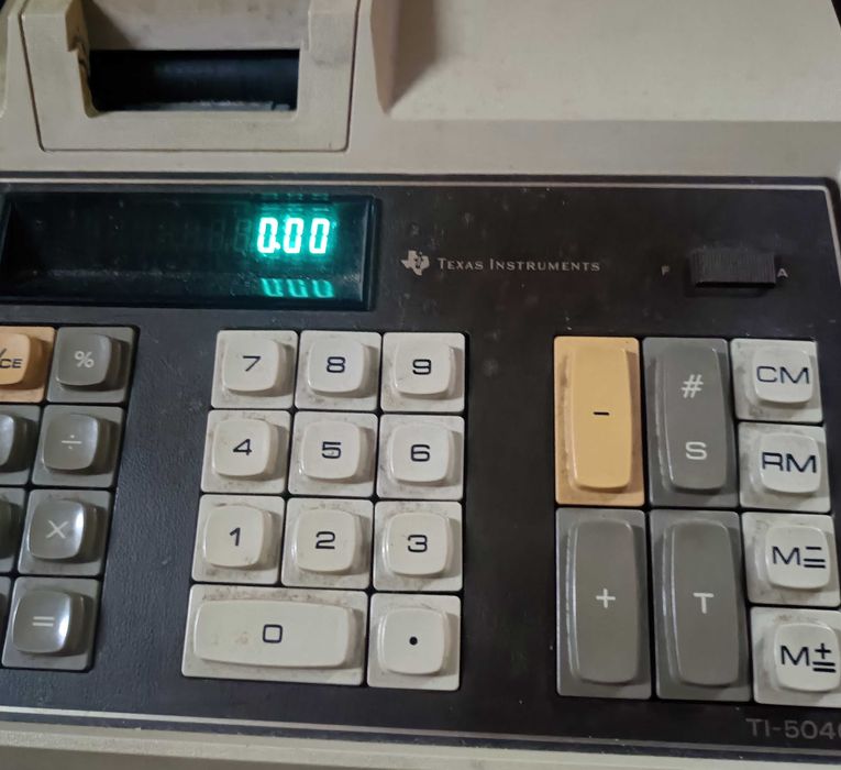 Calculadora Térmica Vintage Texas Instruments TI-5040 (1976) – Muito Rara