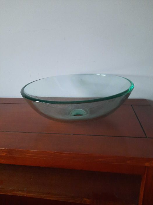 umywalka nablatowa szklana okrągła przezroczysta