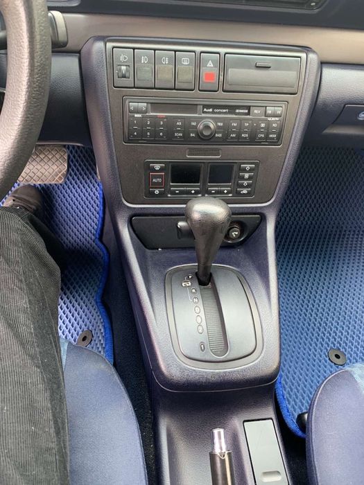 Продам Aуди А-4 1999