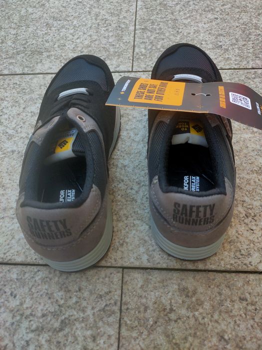 Sapatos trabalho