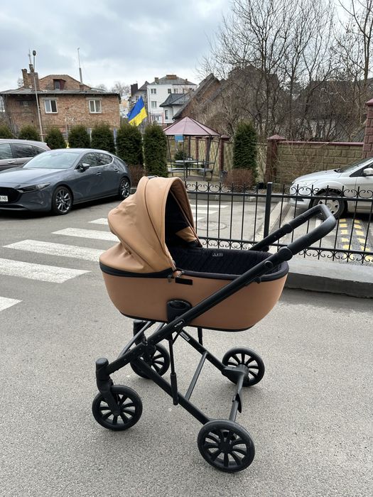 Продаю каляску Анекс 2 в 1