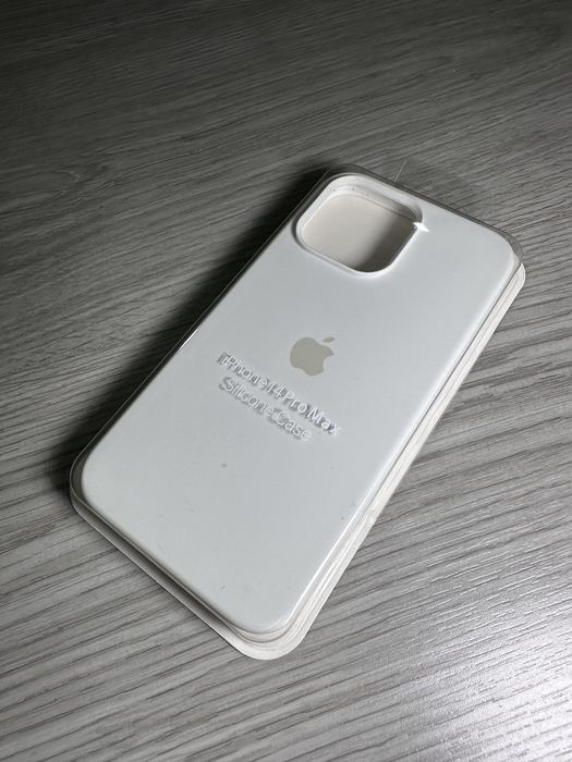 iPhone 14 Pro Max Case - New in Box64309722397571120