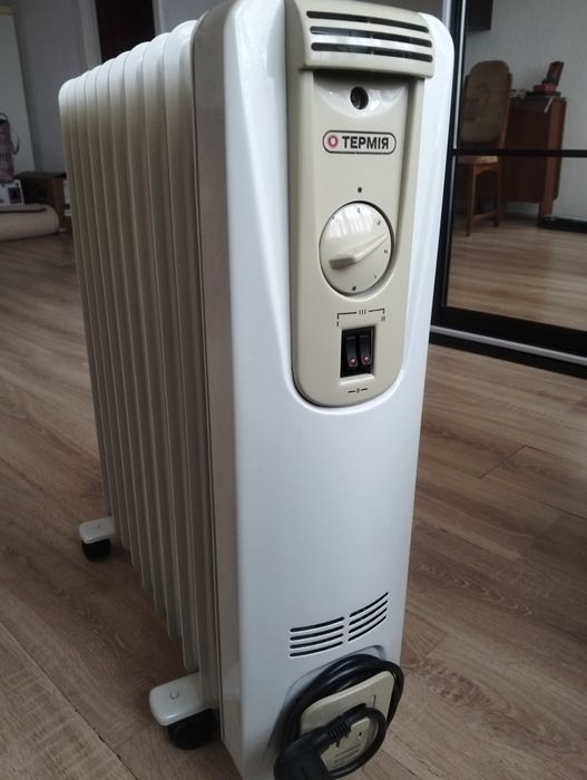 Обігрівач масляний 2 кВт, термостат, гарний стан.