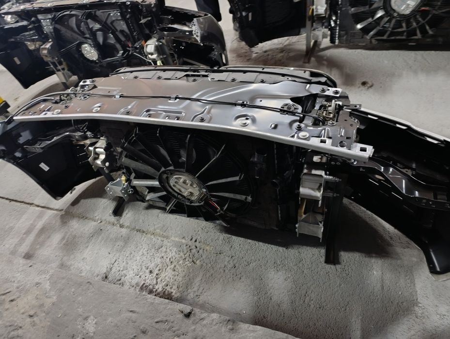 Бампер,радіатори,панель. BMW g30