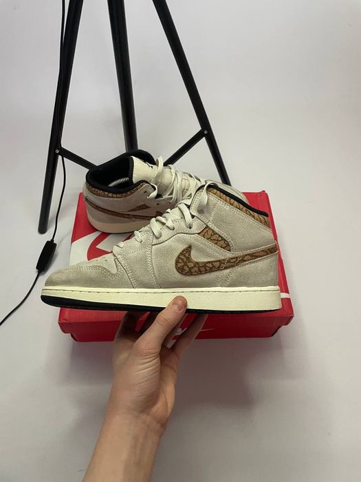 Оригінальні Кроси Nike Air Jordan