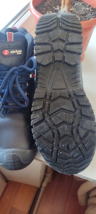 Ботінки робочі six ton