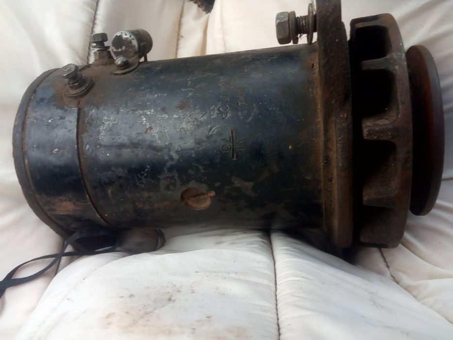 Генератор  на ретромомильГ 12-х 12в 18а от ГАЗ 21 1973 г.в