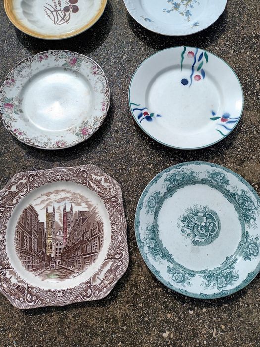 Pratos antigos  valor de cada