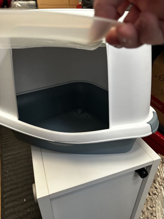 Caixa de areia para gato de canto