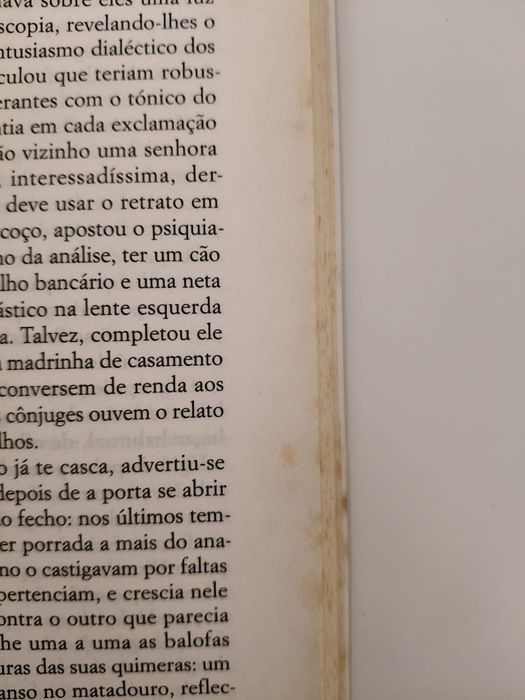 Livro de António Lobo Antunes - Memória de Elefante