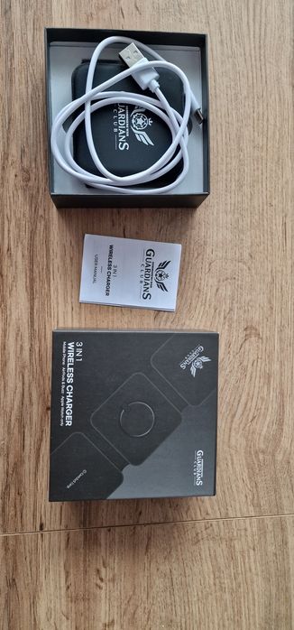 Ładowarka indukcyjna  3W1 do Iphone,  apple watch i airpods