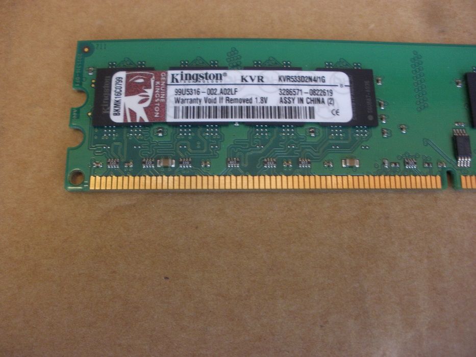 Memória RAM Kingston 1Gb