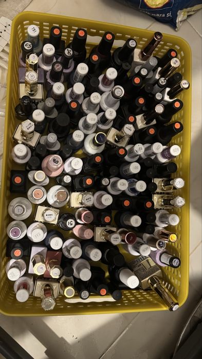 Equipamentos e produtos para manicure
