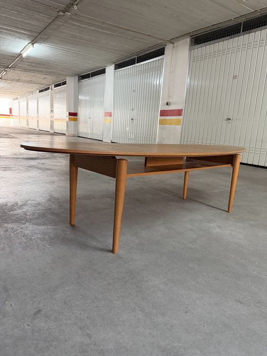 Mesa de apoio em exelente estado