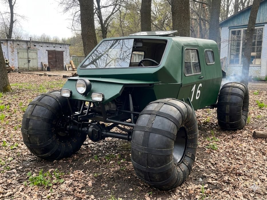 Унікальний саморобний всюдихід-льодохід
