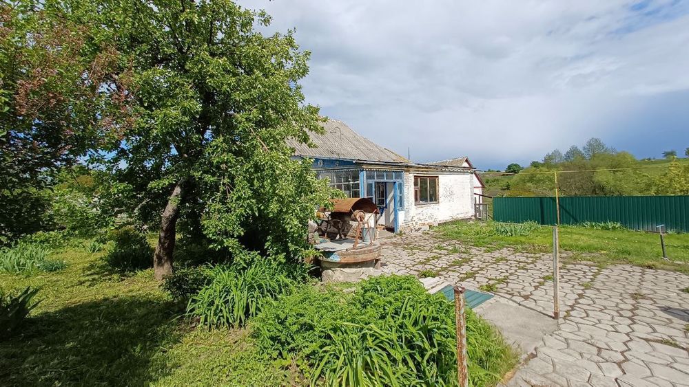 Продаж будинку в с. Озерна з виходом до річки